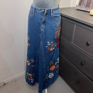 Driftwood Embroidered Floral Denim Skirt Maxi